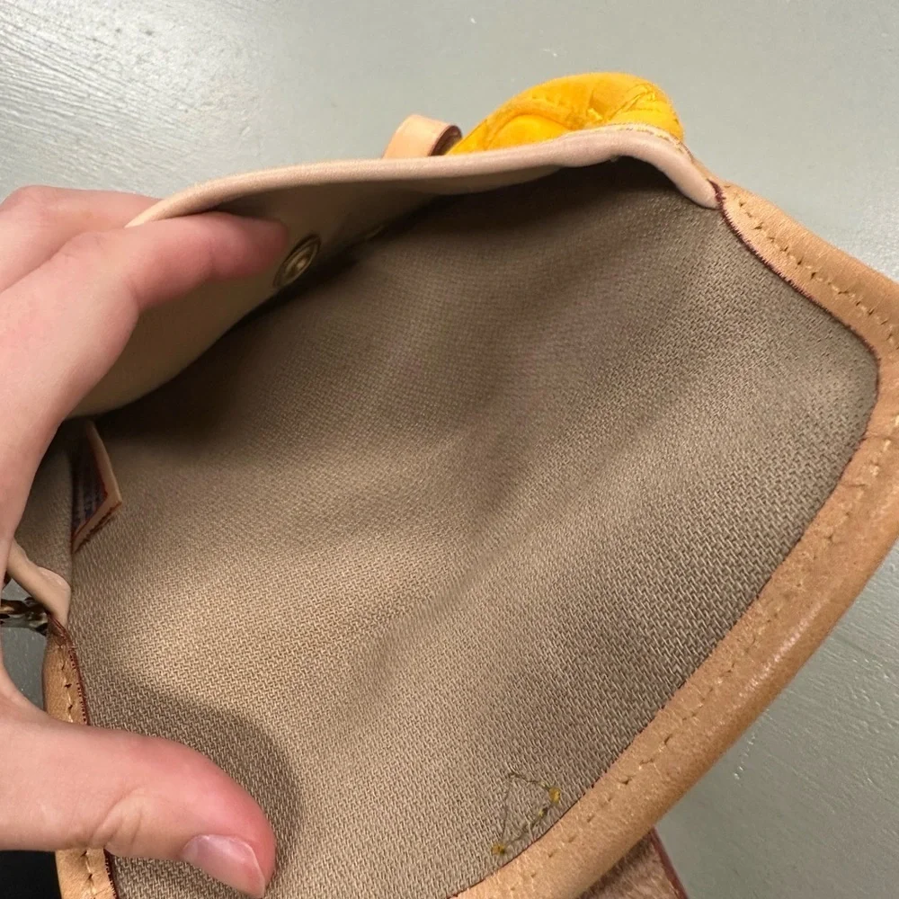 Vintage Dooney & Bourke mustard yellow wristlet - Picture 6 of 8